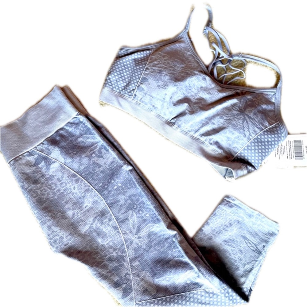 Fabletics Set NEW Set Armelle Seamless Bra and Pants